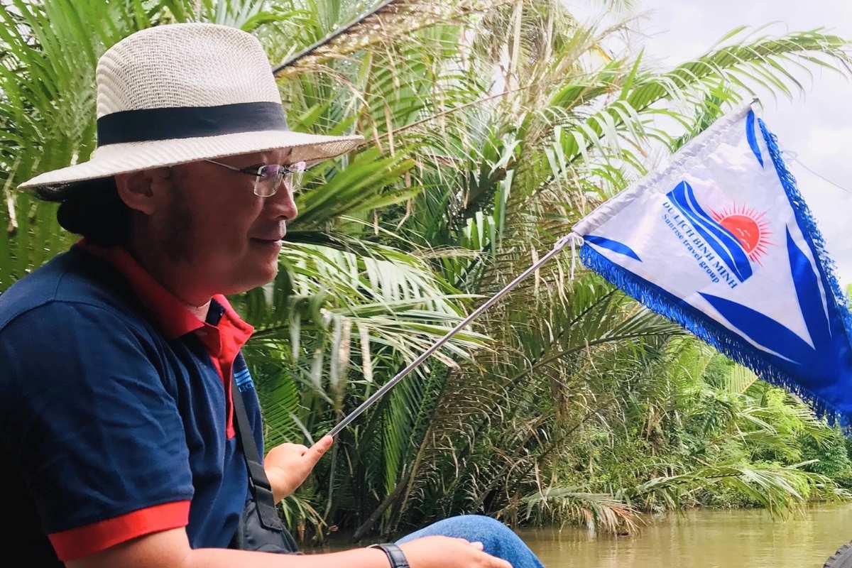Hướng dẫn viên chuyên nghiệp chăm sóc đoàn chu đáo