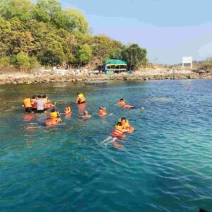 Tour Phú Quốc 3 ngày | Miệt Vườn Daily Travel Group - Tắm biển