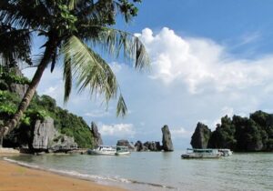 Tour Miền Tây 4 ngày | Miệt Vườn Daily Travel Group - Hòn Phụ Tử Kiên Giang