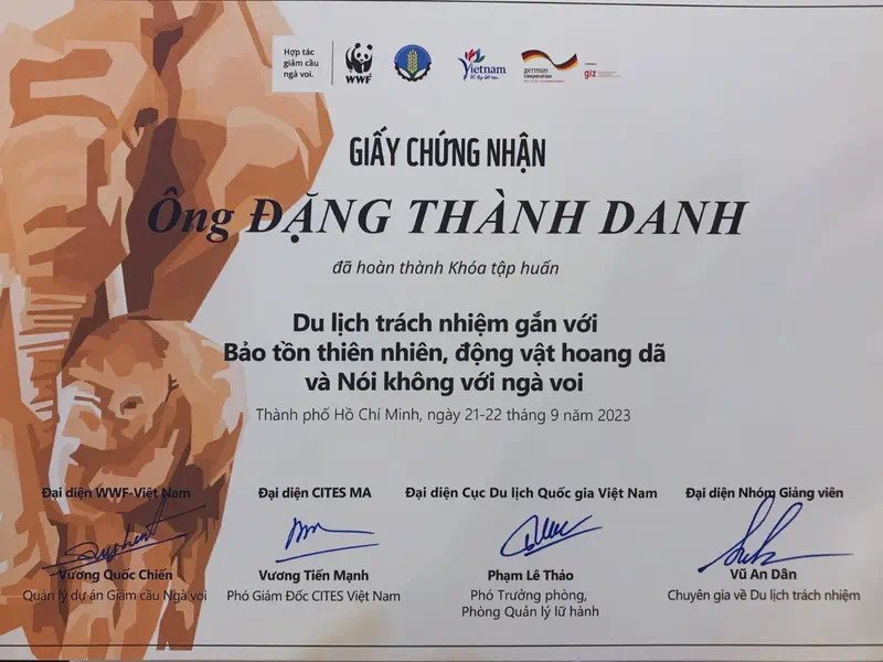 Chứng nhận tập huấn du lịch trách nhiệm bảo tồn thiên nhiên và động vật hoang dã