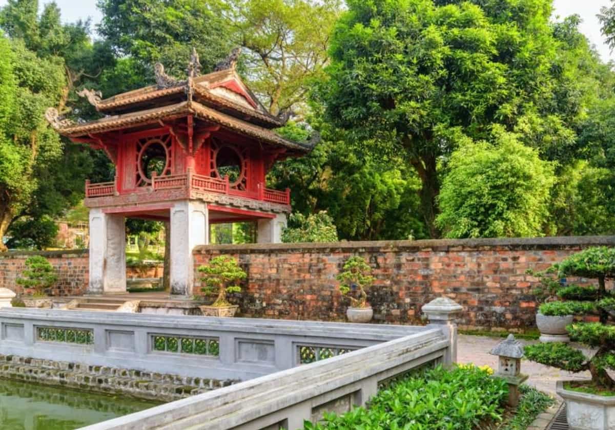 Tour Miền Bắc 3 ngày - Miệt Vườn Daily Travel - Văn Miếu Hà Nội