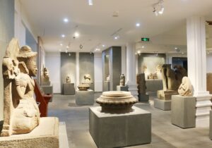 Tour Đà Nẵng Hội An 3 ngày 2 đêm | Miệt Vườn Daily Travel - bảo tàng Chăm Đà Nẵng