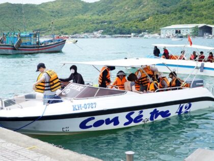 Tour Nha Trang 5 ngày 4 đêm | Miệt Vườn Daily Travel - cano tham quan đảo