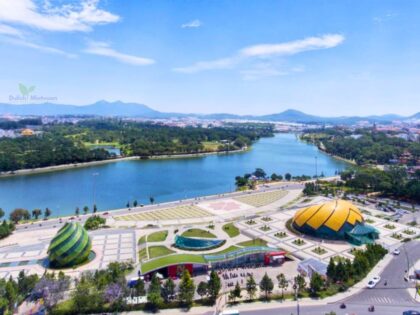 Tour Đà Lạt 5 ngày 4 đêm | Miệt Vườn Daily Travel - Quảng trường Lâm Viên Đà Lạt