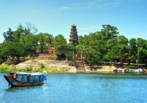 Tour Đà Nẵng 1 ngày | Miệt Vườn Daily Travel - Huế - Lăng tẩm Triều Nguyễn - Chùa Thiên Mụ